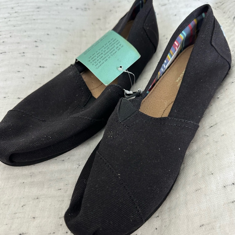 Toms Shoes